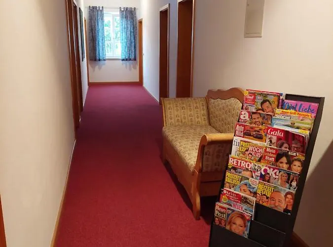Hotel Der Heurige Im Zum Loewen *