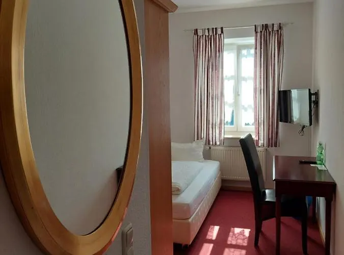 Hotel Der Heurige Im Zum Loewen