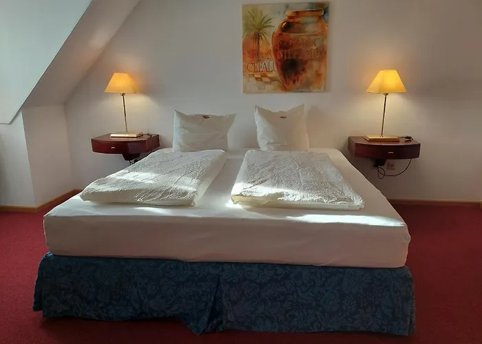 Der Heurige Im Zum Loewen Hotel