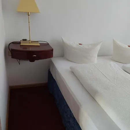 Hotel Der Heurige Im Zum Loewen Freising