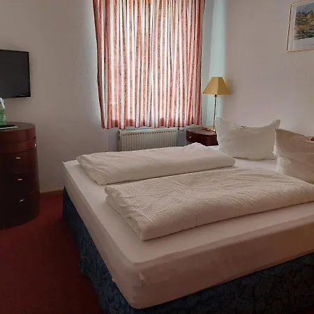 Hotel Der Heurige Im Zum Loewen