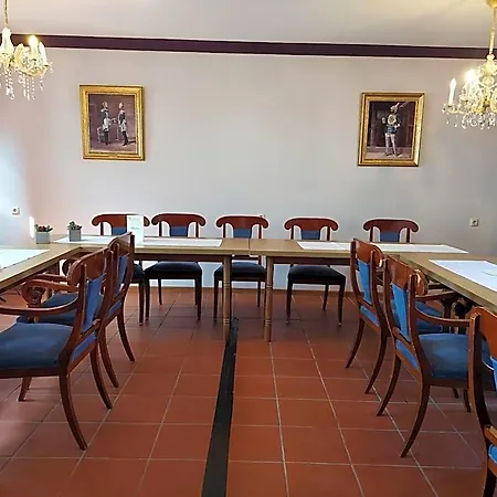 Der Heurige Im Zum Loewen Hotel *